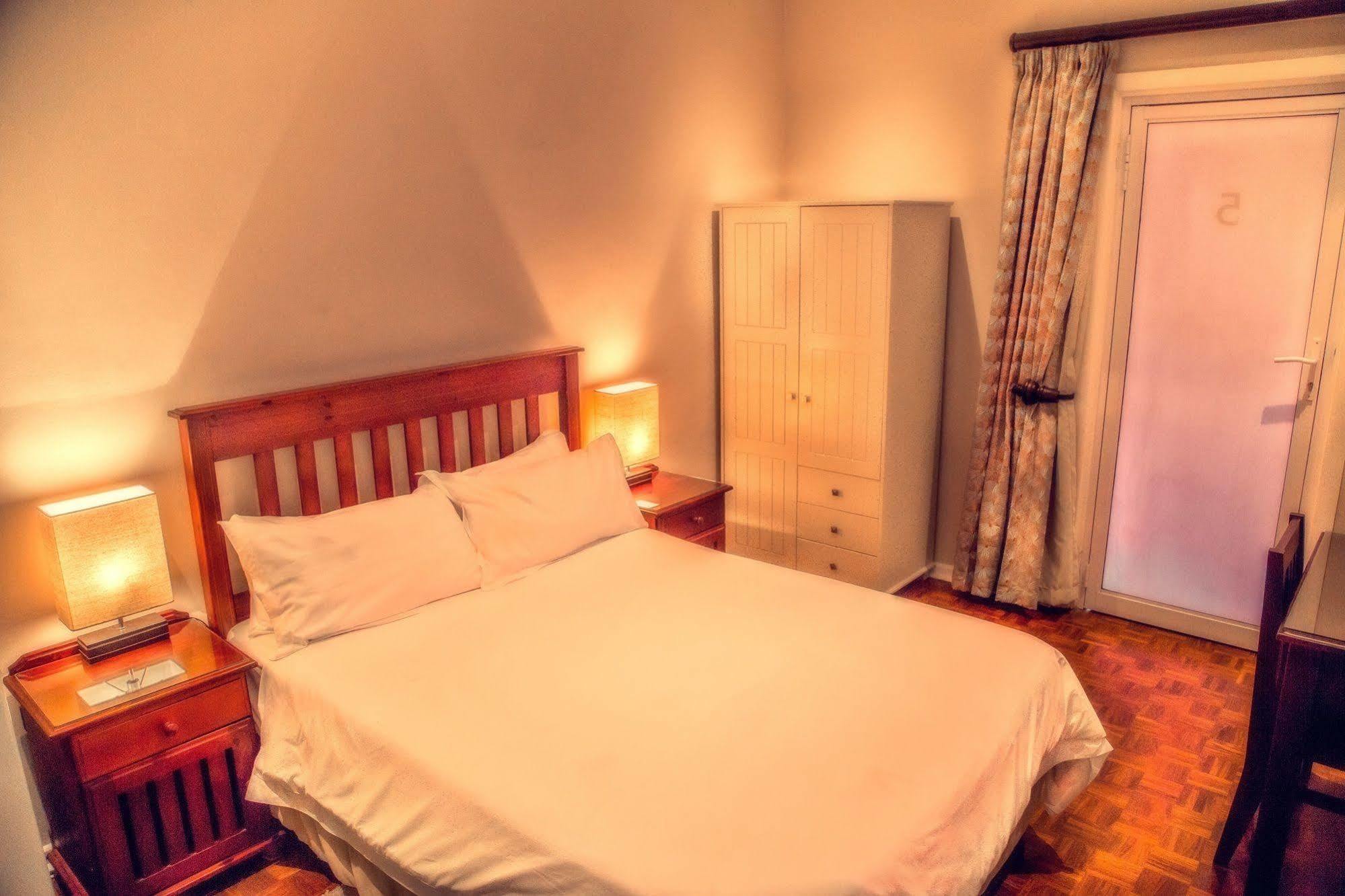 Nauntons Guest House & Wedding Venue レディスミス エクステリア 写真