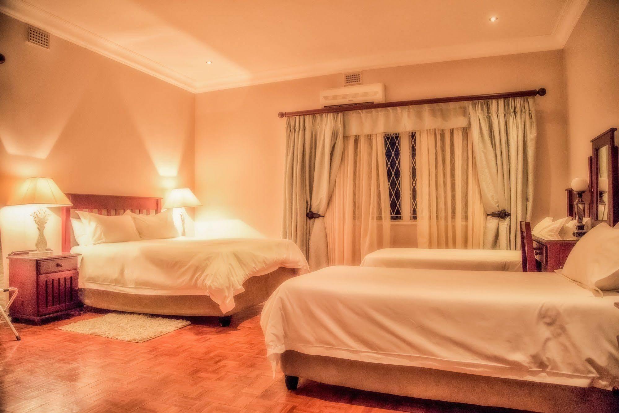 Nauntons Guest House & Wedding Venue レディスミス エクステリア 写真