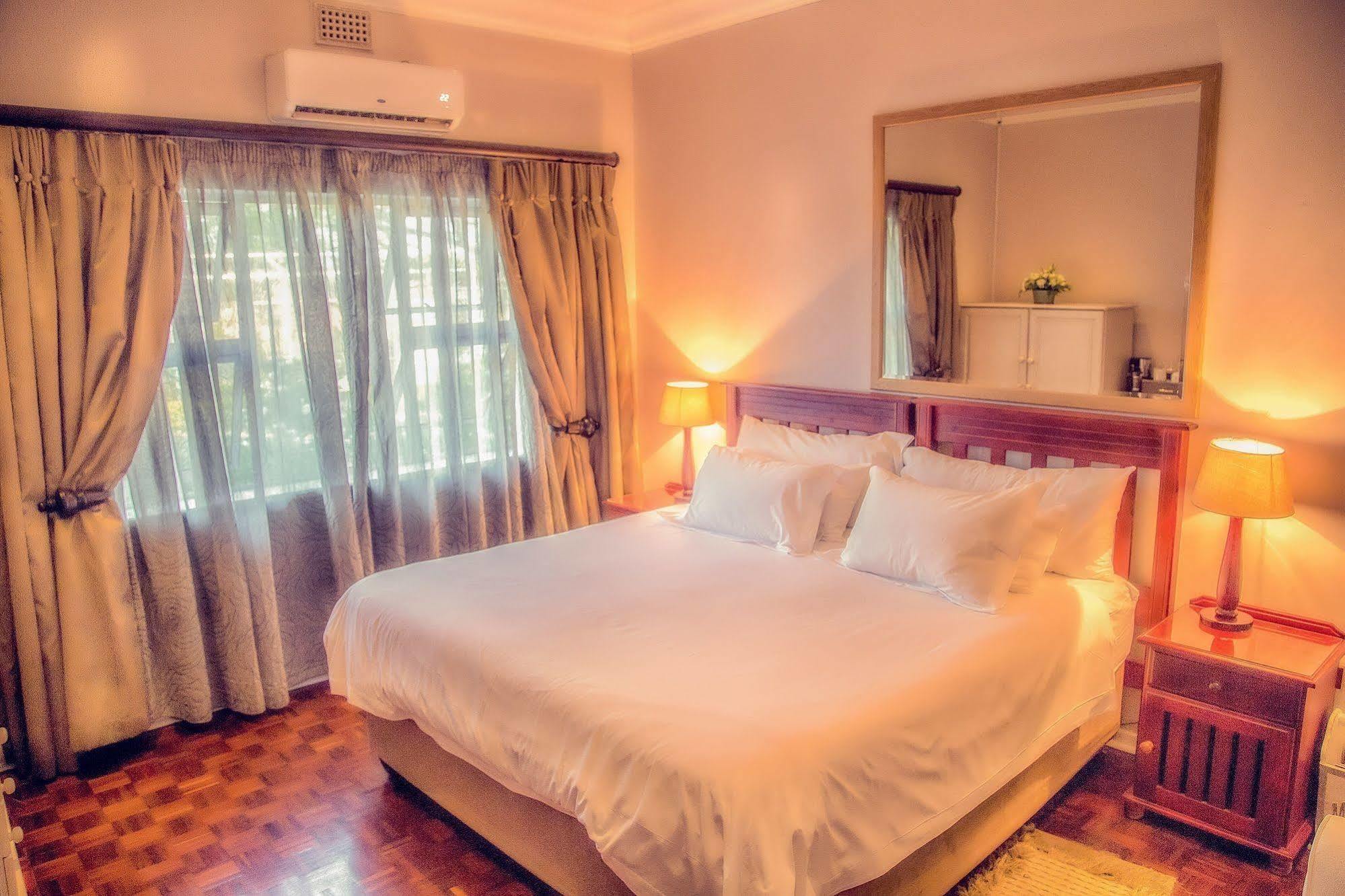 Nauntons Guest House & Wedding Venue レディスミス エクステリア 写真